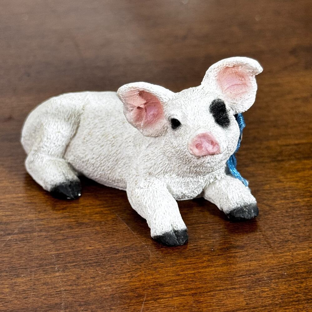 Vintage 1990 Resin Pig Fair Prize Blue Ribbon L.S. Miniature 1.25" High